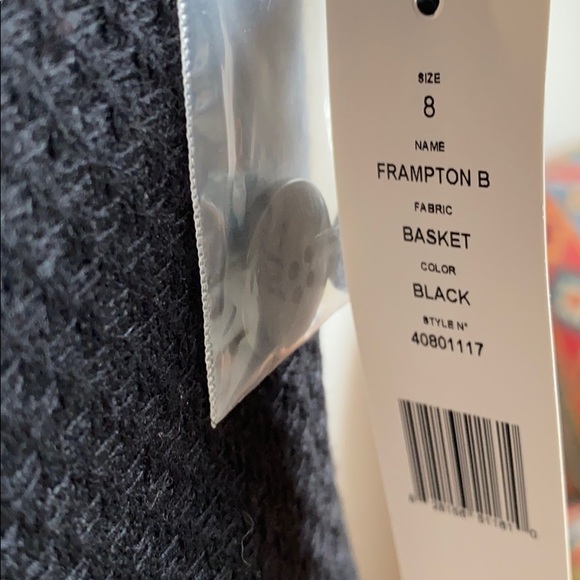 Theory NWT wool blazer - Picture 3 of 10